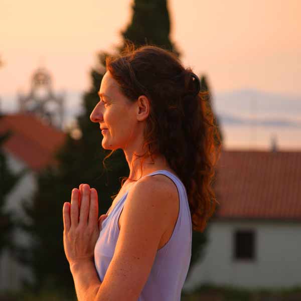 Anita Ilicic - Zhineng Qigong und Yogatrainerin